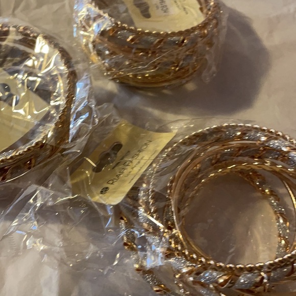 GOLD MULTI LAYER BANGLE BRACELET - Picture 4 of 6